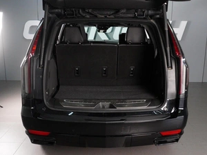 Внедорожник Cadillac Escalade 2022 года, 13075000 рублей, Красный Пахарь