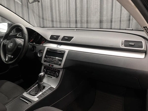 Седан Volkswagen Passat 2011 года, 730000 рублей, Красноярск