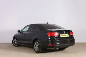 Седан Volkswagen Jetta 2013 года, 1049000 рублей, Новосибирск