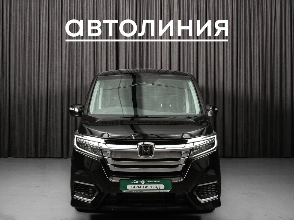 Минивэн Honda Stepwgn 2018 года, 1899000 рублей, Красноярск