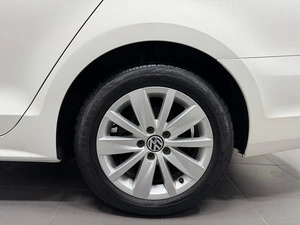Седан Volkswagen Jetta 2012 года, 1047000 рублей, Красноярск