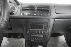 Универсал Volkswagen Golf 2002 года, 349000 рублей, Кемерово