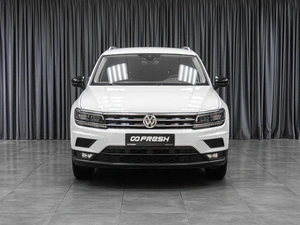 Внедорожник Volkswagen Tiguan 2019 года, 2599000 рублей, Тюмень