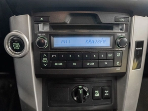 Внедорожник Toyota Land Cruiser Prado 2011 года, 2890000 рублей, Красноярск