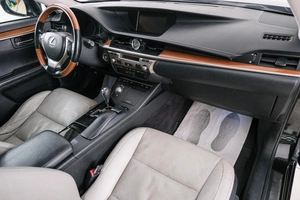 Седан Lexus ES 2012 года, 1949000 рублей, Красноярск