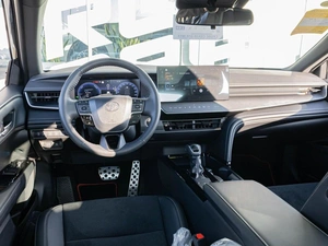 Седан Toyota Camry 2025 года, 4550000 рублей, Краснодар