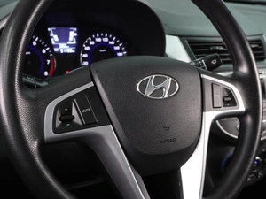 Седан Hyundai Solaris 2013 года, 899000 рублей, Воронеж