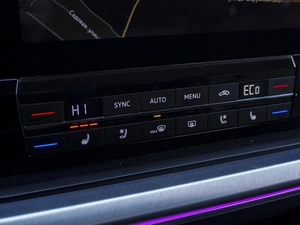 Внедорожник Volkswagen Touareg 2018 года, 5389000 рублей, Тюмень