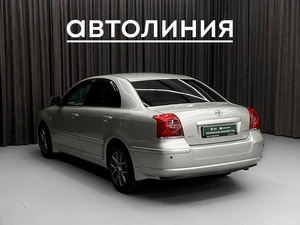 Седан Toyota Avensis 2005 года, 799000 рублей, Красноярск