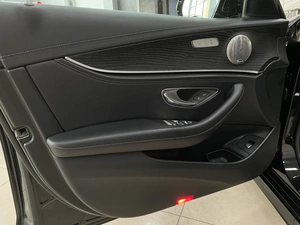 Седан Mercedes-benz E-класс 2018 года, 3187000 рублей, Солонцы