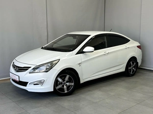 Седан Hyundai Solaris 2015 года, 945000 рублей, Красноярск