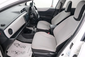 Хетчбэк Toyota Vitz 2011 года, 889000 рублей, Красноярск