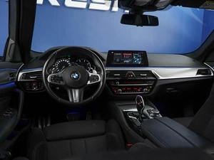 Универсал BMW 5 серия 2018 года, 3298444 рублей, Москва
