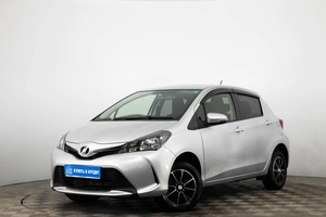 Хетчбэк Toyota Vitz 2016 года, 819000 рублей, Пермь