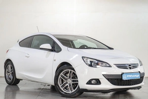Хетчбэк Opel Astra GTC 2013 года, 1129000 рублей, Челябинск
