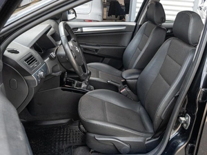 Седан Opel Astra 2013 года, 605000 рублей, Краснодар