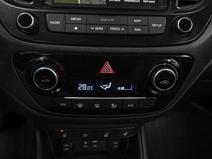 Седан Hyundai Solaris 2018 года, 1528000 рублей, Ставрополь