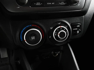 Седан Kia Rio 2012 года, 899000 рублей, Аксай