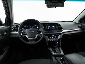 Седан Hyundai Elantra 2017 года, 1600050 рублей, Москва