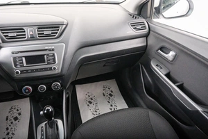 Седан Kia Rio 2017 года, 1199000 рублей, Красноярск