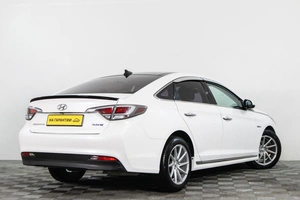 Седан Hyundai Sonata 2016 года, 1719000 рублей, Сургут
