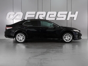 Седан Toyota Camry 2019 года, 2599000 рублей, Красный Пахарь