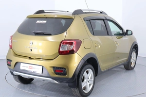 Хэтчбек Renault Sandero 2015 года, 920000 рублей, Брянск