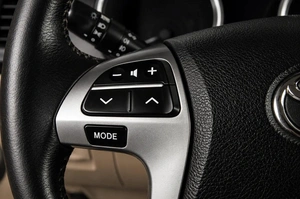 Внедорожник Toyota Highlander 2013 года, 2059000 рублей, Челябинск