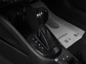 Седан Kia Rio 2015 года, 915000 рублей, Омск