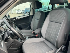 Внедорожник Volkswagen Tiguan 2019 года, 2399000 рублей, Ижевск