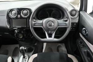 Хетчбэк Nissan Note 2018 года, 1299000 рублей, Омск