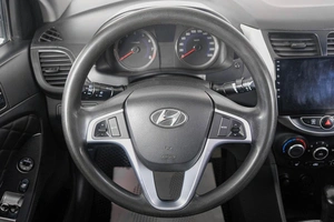 Седан Hyundai Solaris 2011 года, 749000 рублей, Кемерово