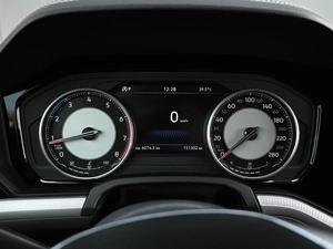Внедорожник Volkswagen Touareg 2019 года, 3899000 рублей, Кирилловка