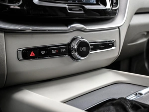 Внедорожник Volvo XC60 2018 года, 3669000 рублей, Кирилловка