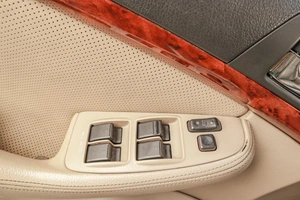 Седан Toyota Avensis 2003 года, 769000 рублей, Челябинск