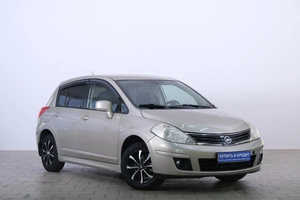 Хетчбэк Nissan Tiida 2012 года, 999000 рублей, Омск