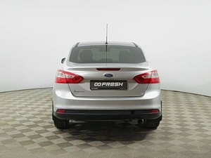 Седан Ford Focus 2011 года, 649900 рублей, Казань