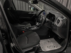 Хетчбэк Mazda Axela 2018 года, 1199999 рублей, Красноярск