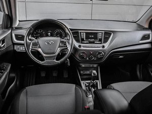 Седан Hyundai Solaris 2018 года, 1354000 рублей, Кирилловка