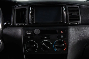 Седан Toyota Corolla 2006 года, 449000 рублей, Сургут