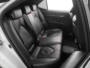 Седан Toyota Camry 2021 года, 3499000 рублей, Тюмень