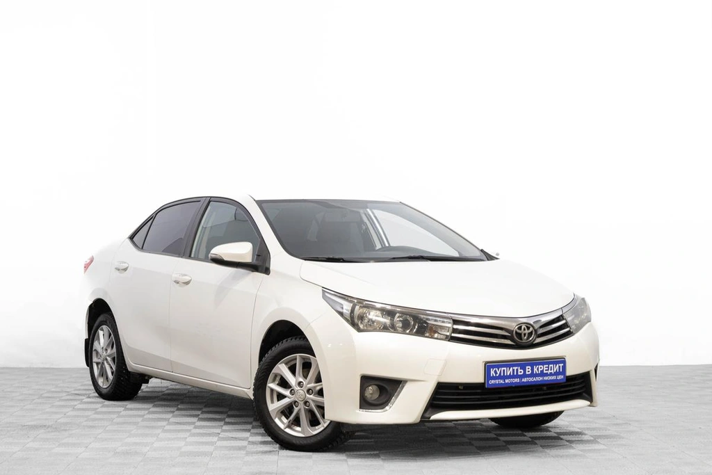 Седан Toyota Corolla 2013 года, 1349000 рублей, Барнаул