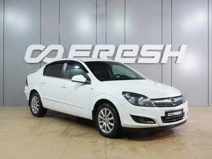 Седан Opel Astra 2012 года, 749000 рублей, Воронеж