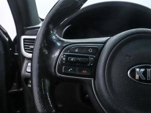 Седан Kia Optima 2017 года, 1920000 рублей, Красноярск