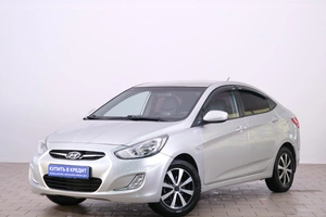 Седан Hyundai Solaris 2012 года, 629000 рублей, Омск