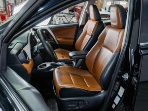 Внедорожник Toyota RAV4 2017 года, 2429000 рублей, Тюмень