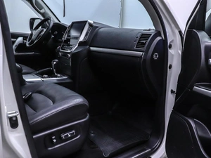 Внедорожник Toyota Land Cruiser 2019 года, 8000000 рублей, Красноярск