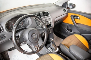 Хетчбэк Volkswagen Polo 2011 года, 819000 рублей, Пермь