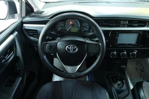 Седан Toyota Corolla 2013 года, 1369000 рублей, Омск