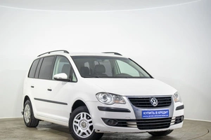 Минивэн Volkswagen Touran 2010 года, 819000 рублей, Оренбург